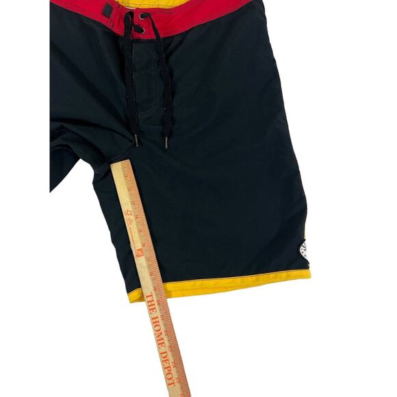 VTG More Core Division MCD Men Black Board‎ Shorts Sz 36 - Picture 2 of 6